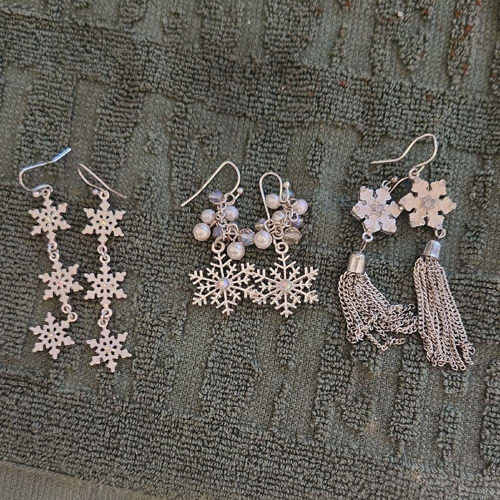 3 Pairs Silver Snowflake Earrings Set